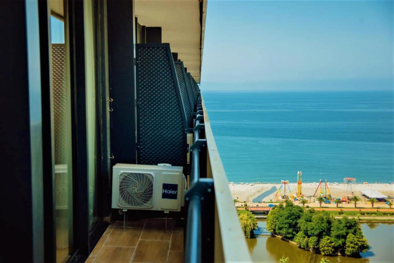 אפרטהוטל באטומי Orbi City Sea View - Special Category מראה חיצוני תמונה