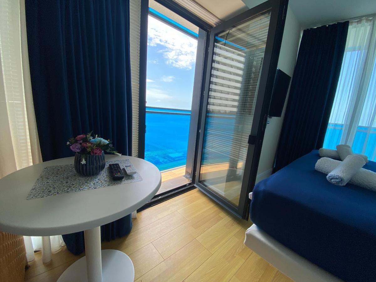 אפרטהוטל באטומי Orbi City Sea View - Special Category מראה חיצוני תמונה