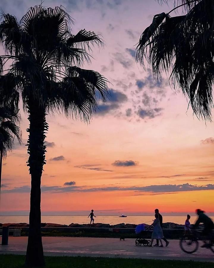 אפרטהוטל באטומי Orbi City Sea View - Special Category מראה חיצוני תמונה
