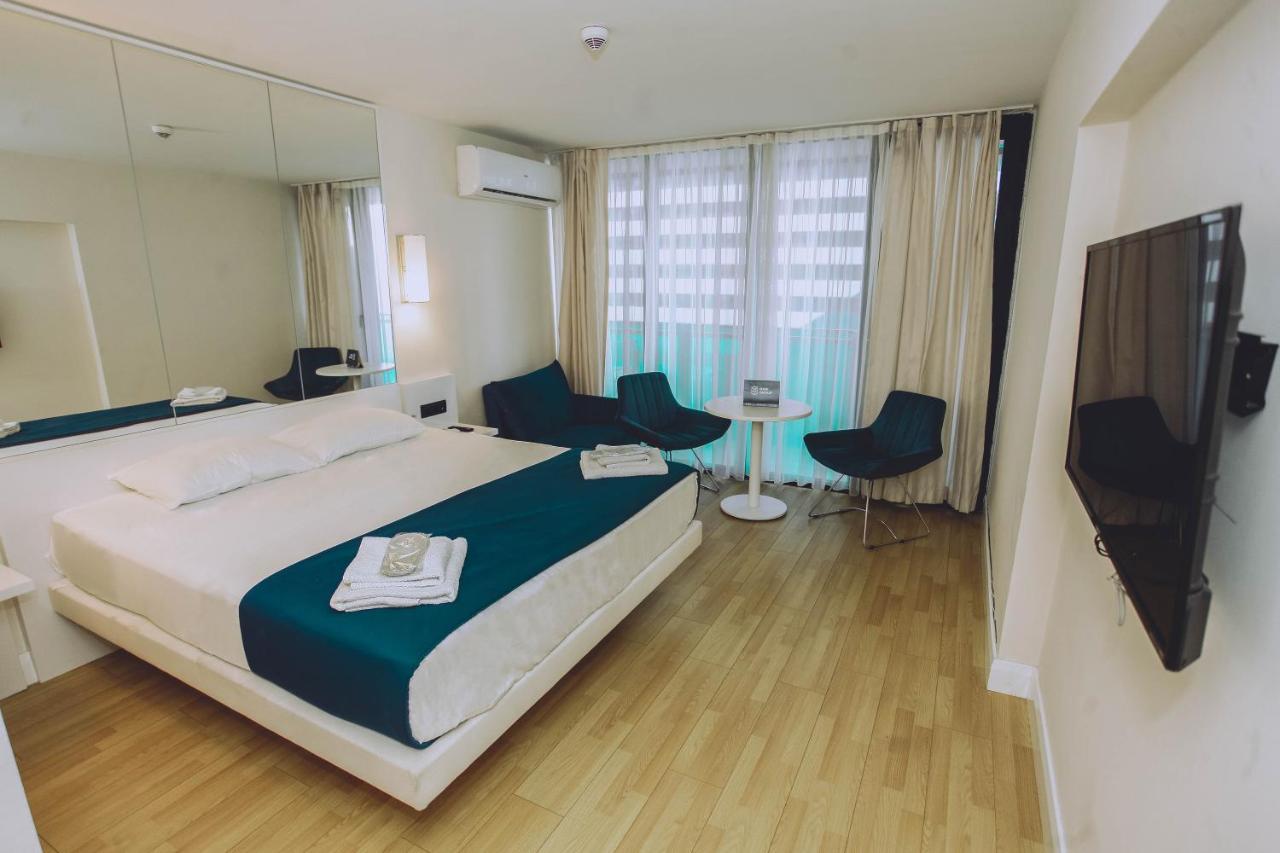 אפרטהוטל באטומי Orbi City Sea View - Special Category מראה חיצוני תמונה