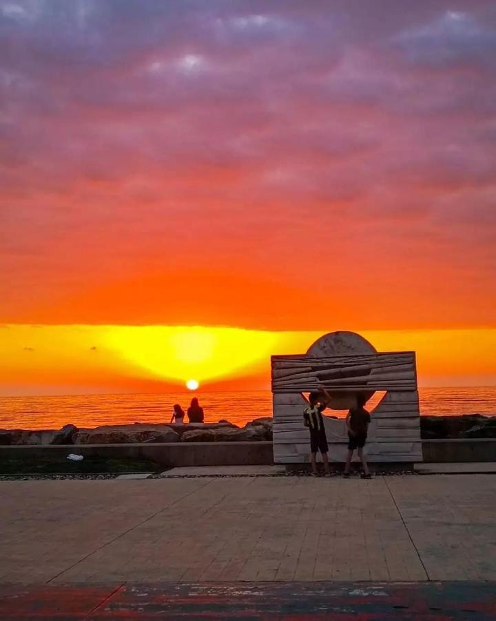 אפרטהוטל באטומי Orbi City Sea View - Special Category מראה חיצוני תמונה
